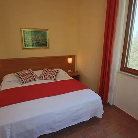 Cipresso 4 * Arcevia